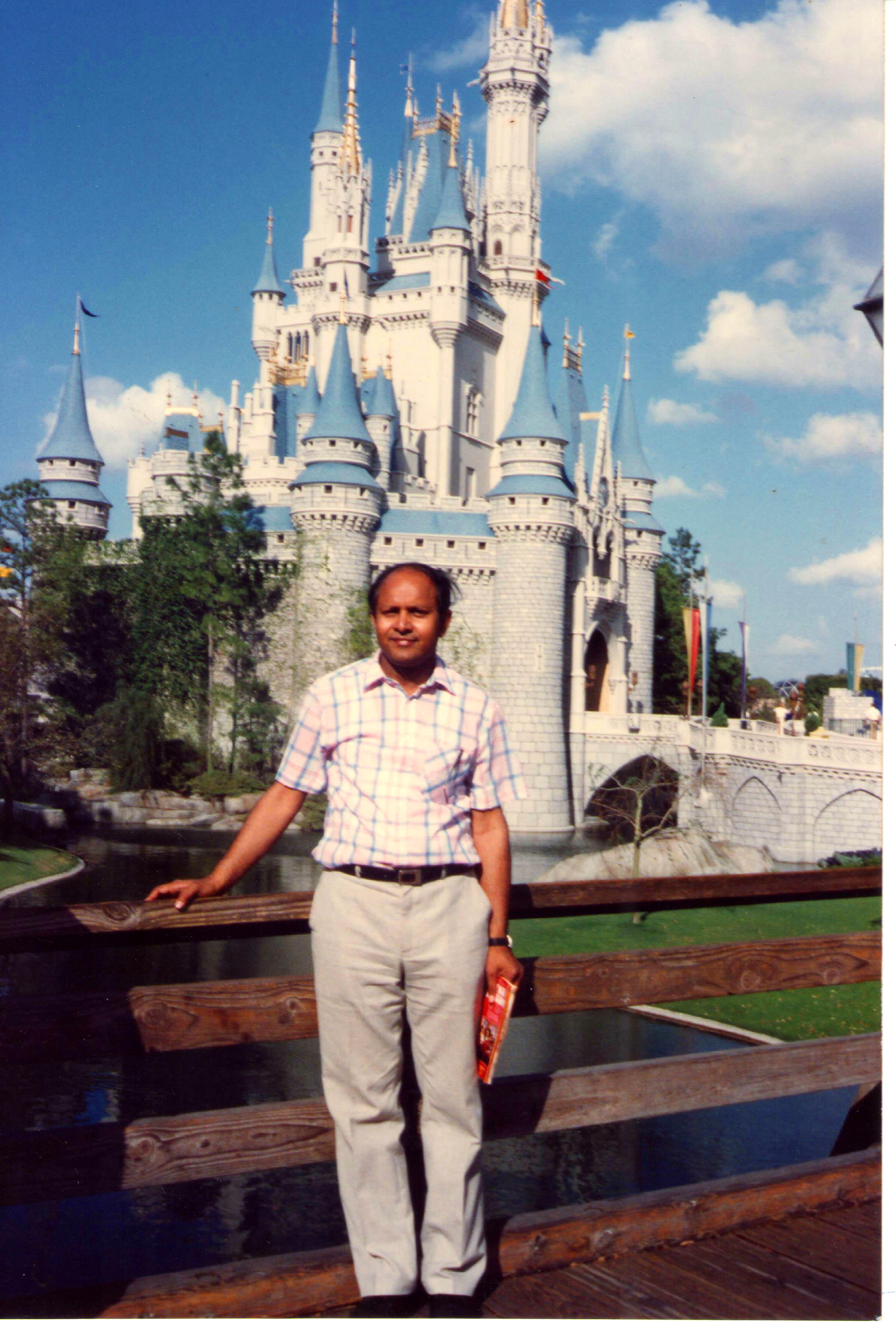 japan_1987_ dysneyland